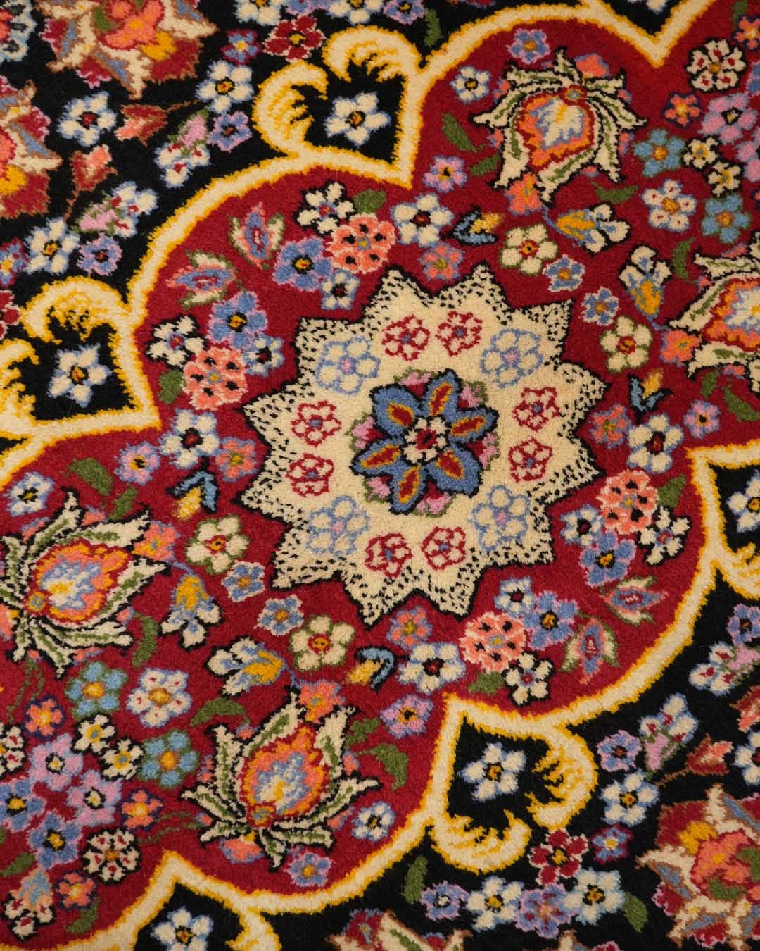 Persian Handmade Wool Rugs - 3'x5' (100x150 cm) - Image 2