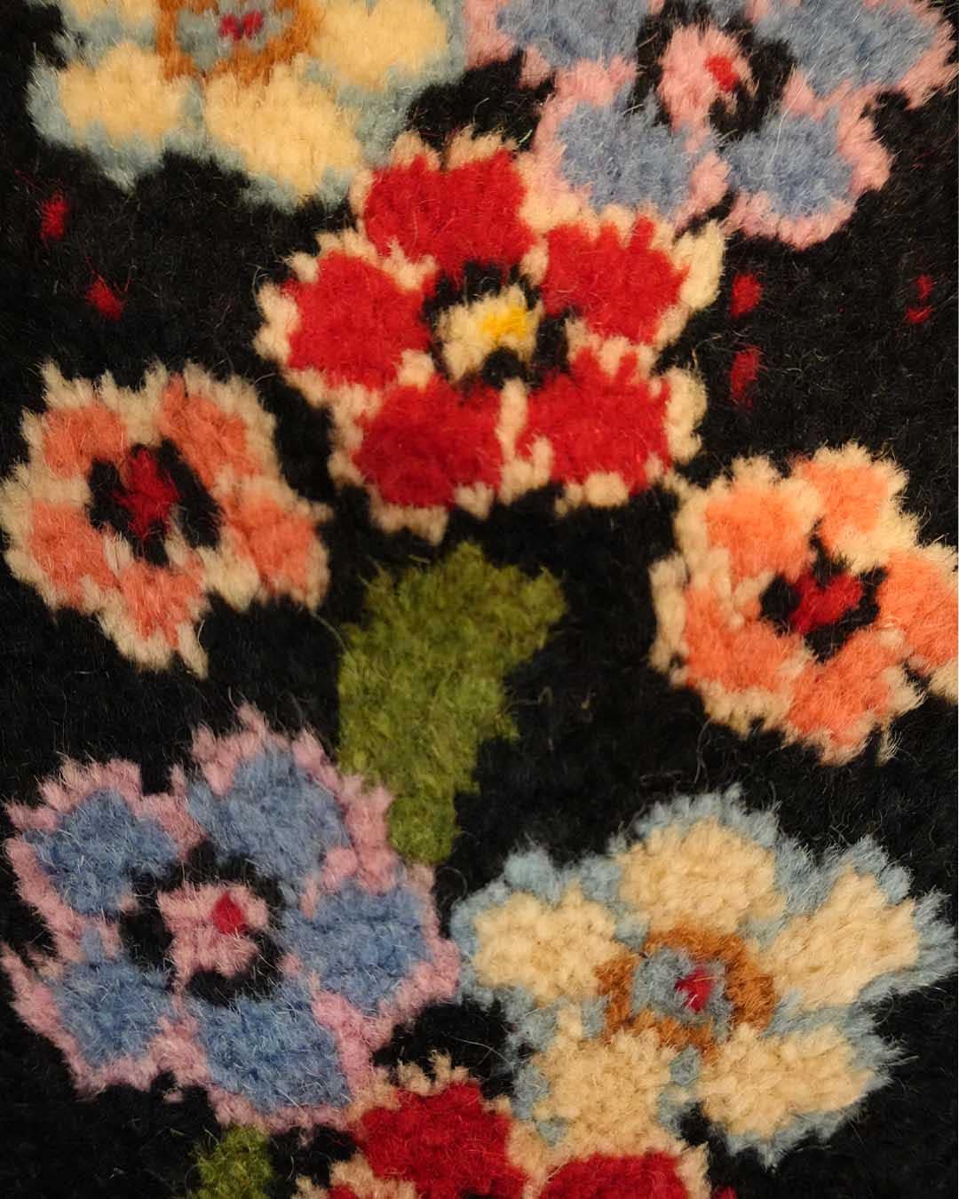 Persian Handmade Wool Rugs - 3'x5' (100x150 cm) - Image 4