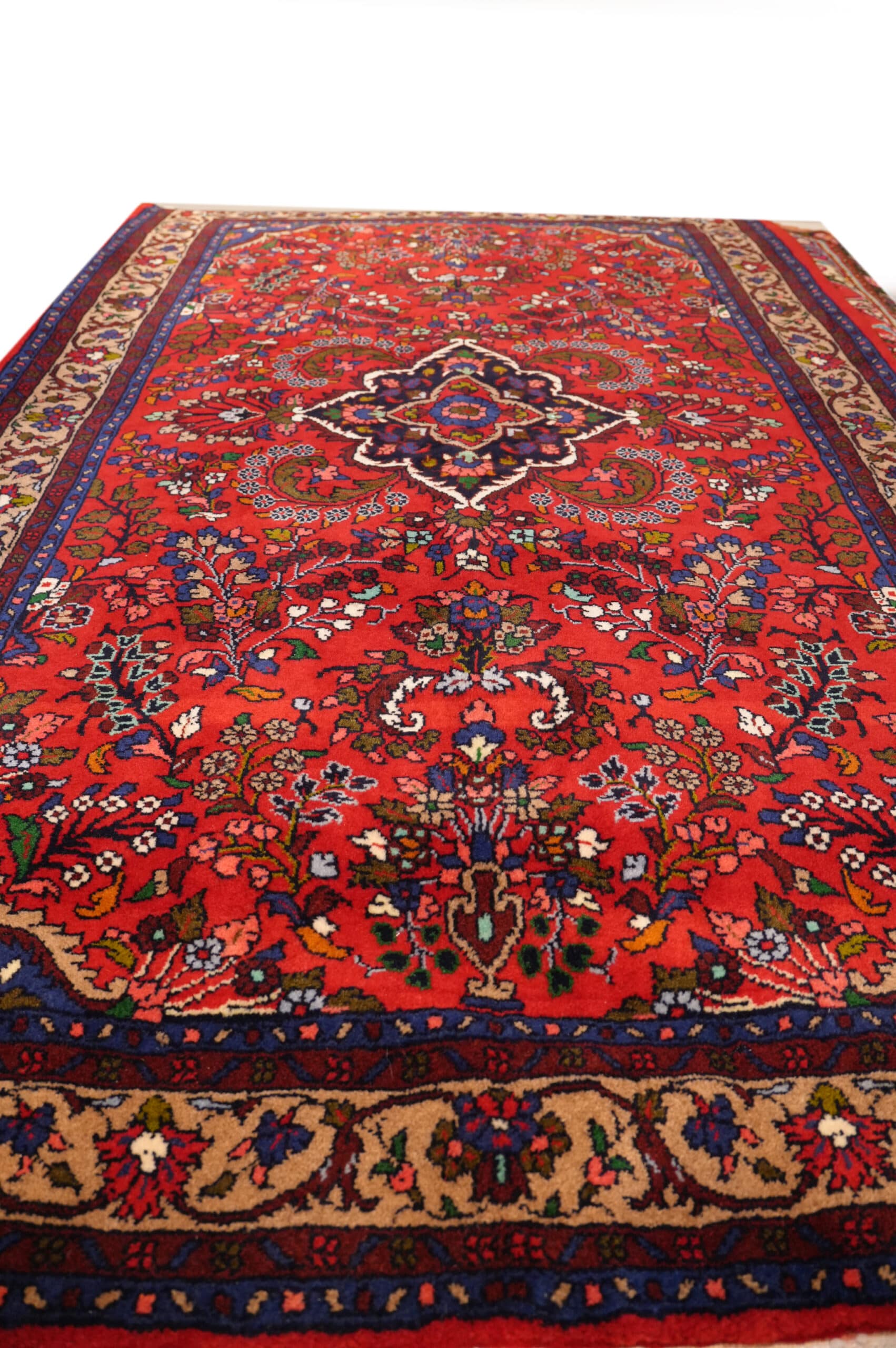 Persian Hand-Made Wool Rug 5'x8' No.8
